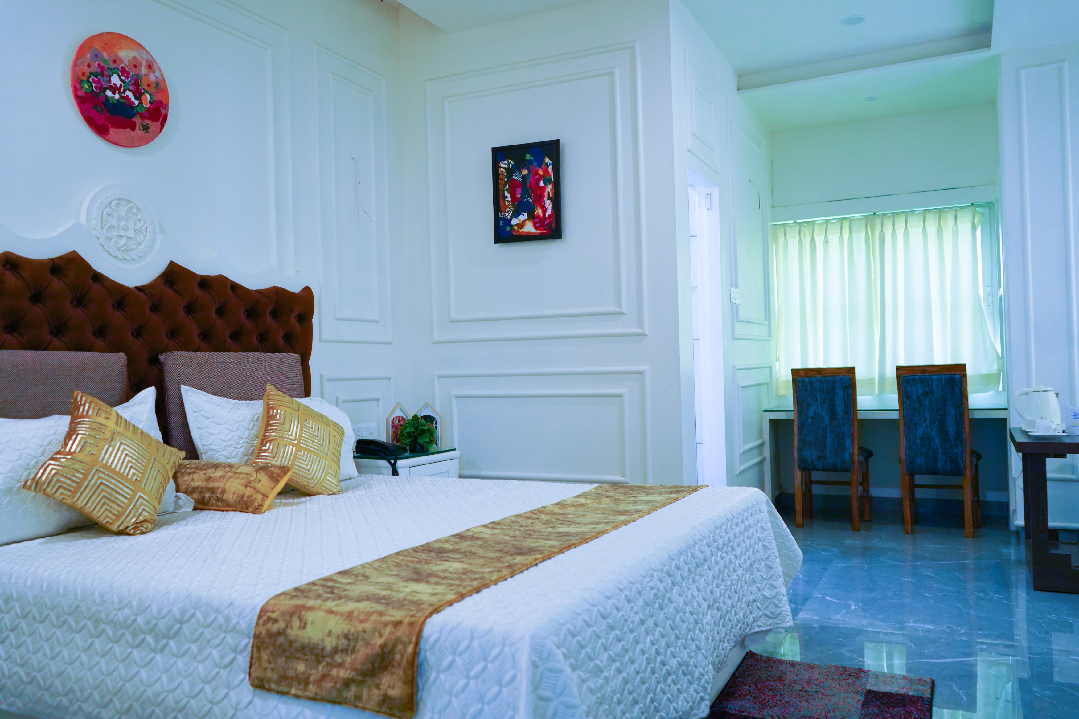 Hotel Rajnandini Room Type - CORPORATE STUDIO
