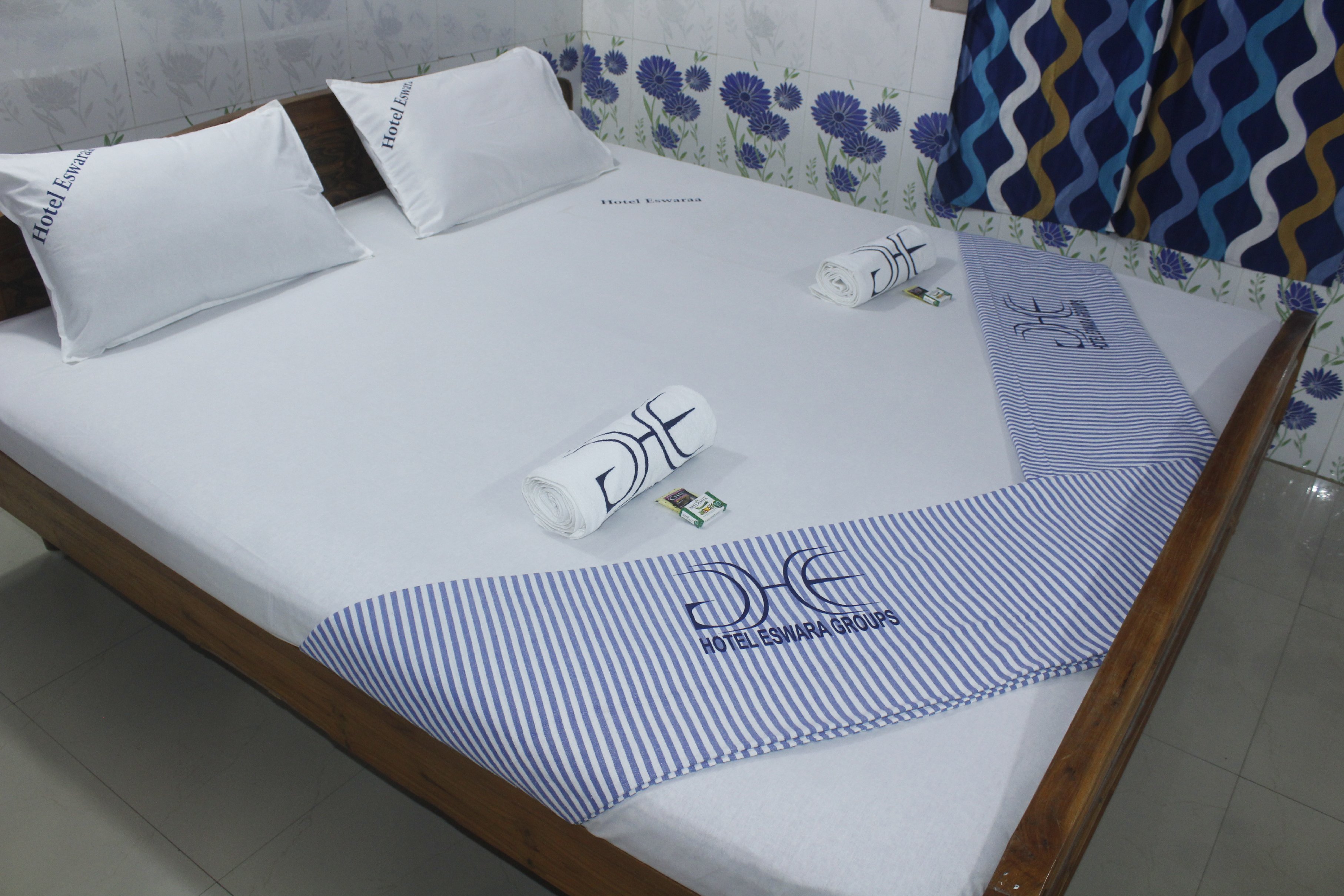 Hotel Eswara Temple Stay Room Type - Deluxe Double Room (Non Ac)