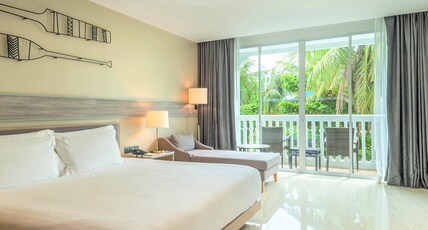 Centara Ao Nang Beach Resort and Spa Krabi Room Type - Deluxe King