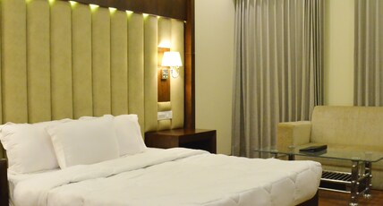 Hotel Kamal Grand Room Type - Super Deluxe Room Hotel Kamal Grand Room Type - Super Deluxe Room