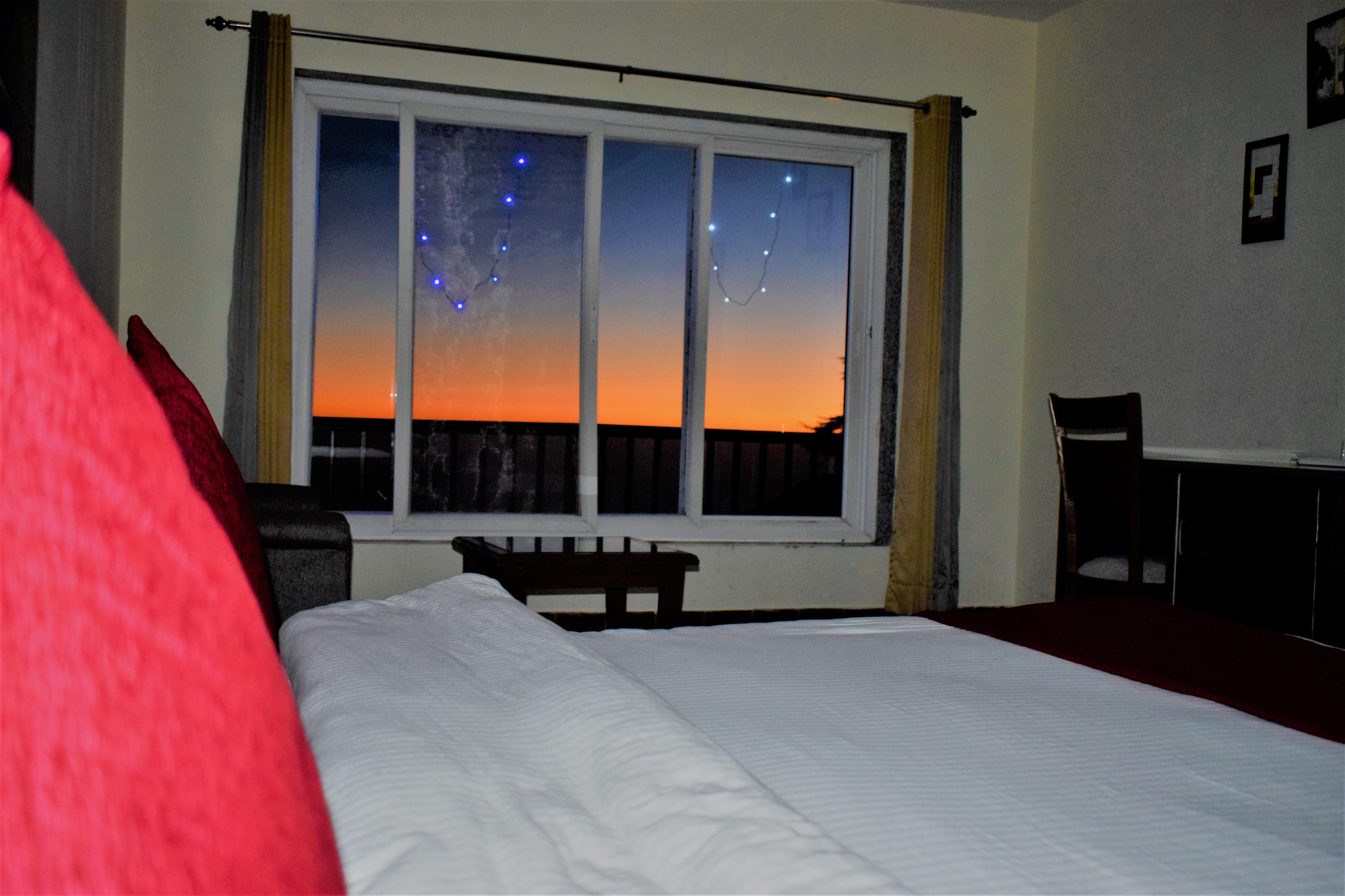 Hotel Phoenix - Tap to explore photos