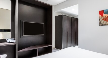 Studio M Arabian Plaza Hotel & Hotel Apartments Room Type - Urban Two-Bedroom Apartment
