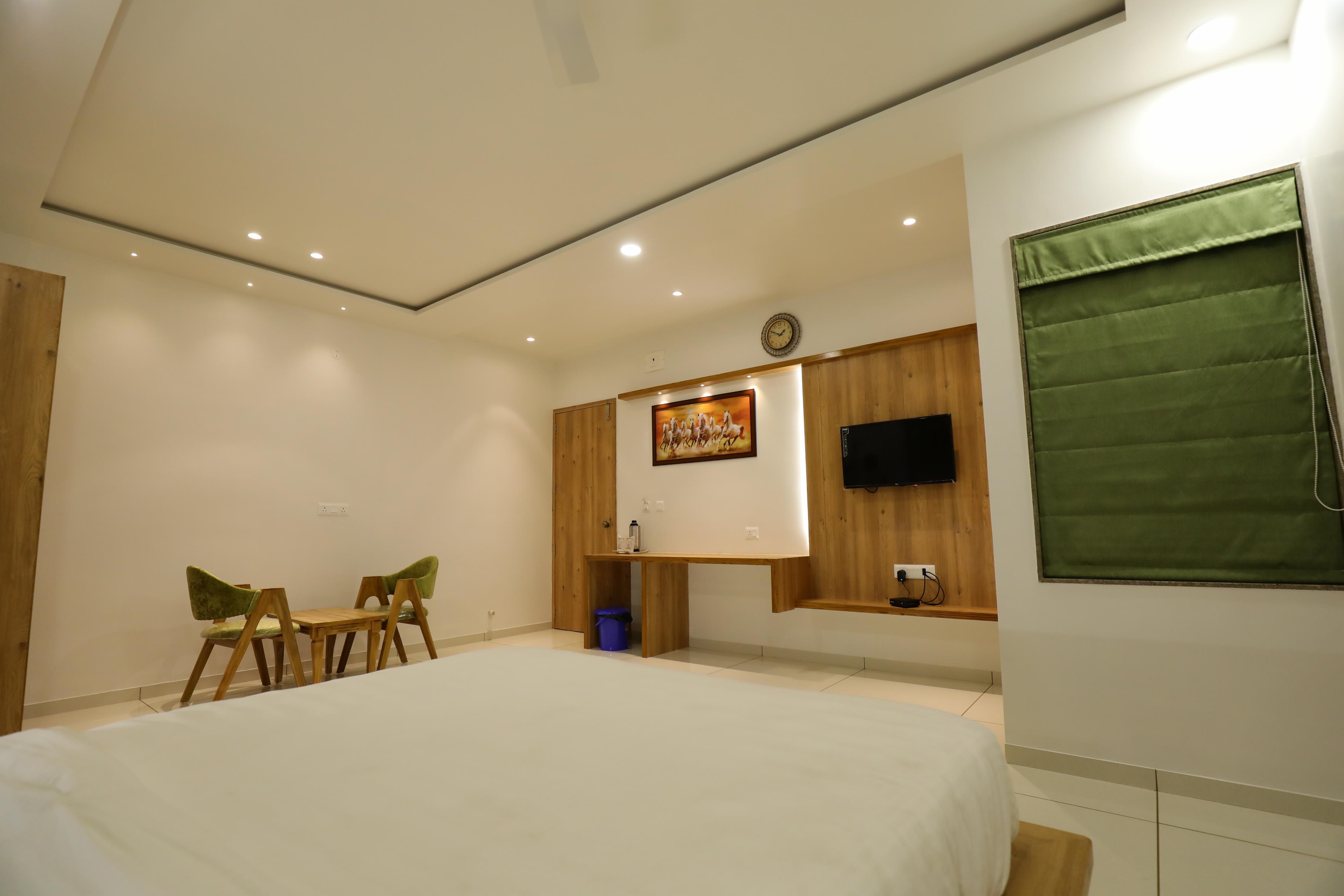 Nova Yashraj Hotel - Tap to explore photos