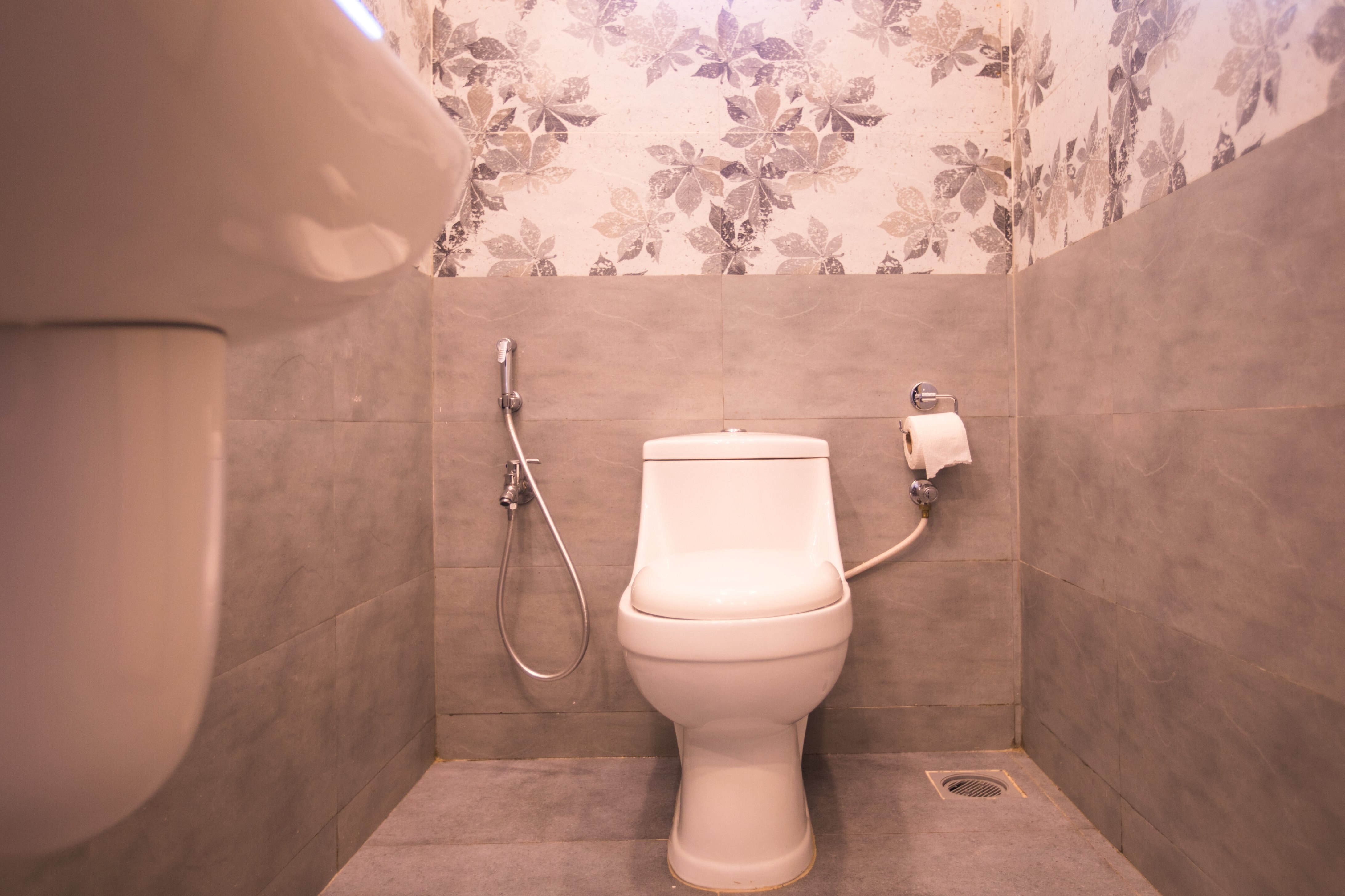 Pinnacle Blue Homestay | Rooms & Caretaker - Tap to explore photos