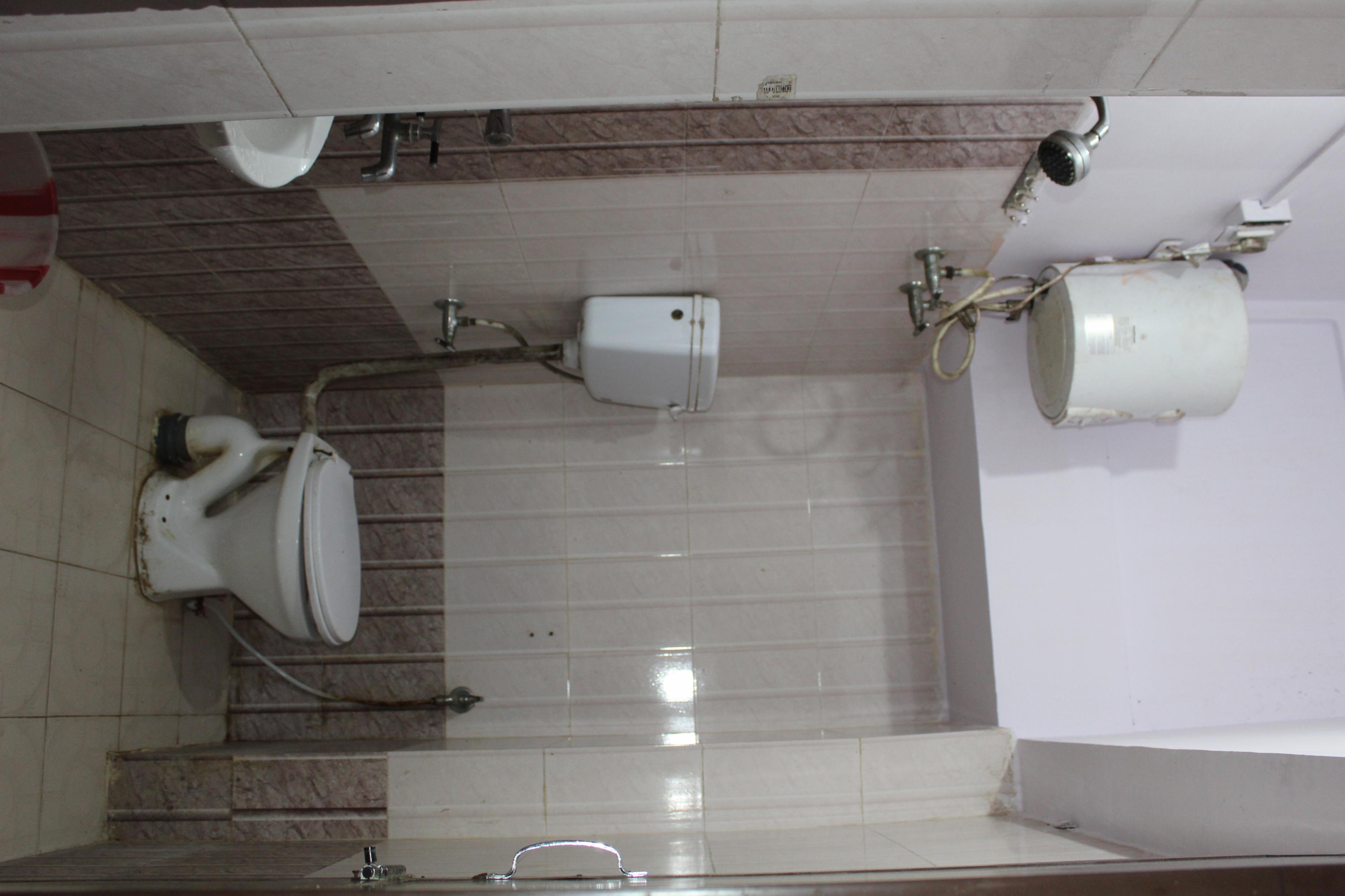 HOTEL PREET PALACE Room Type - Standard AC Room