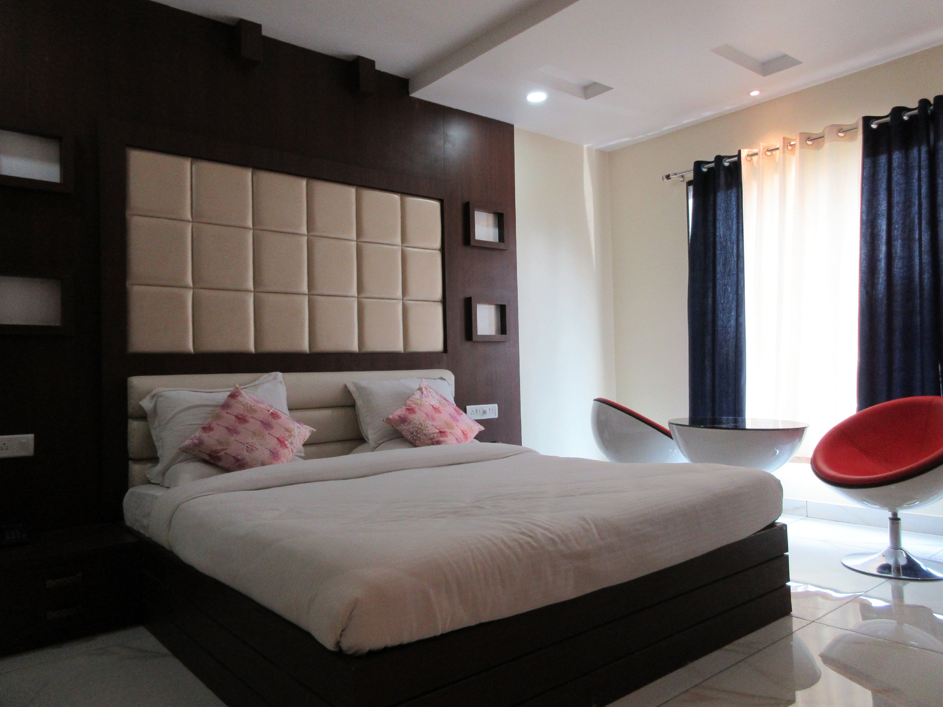 THE BUDDHA REGENCY Room Type - PREMIUM SUIT