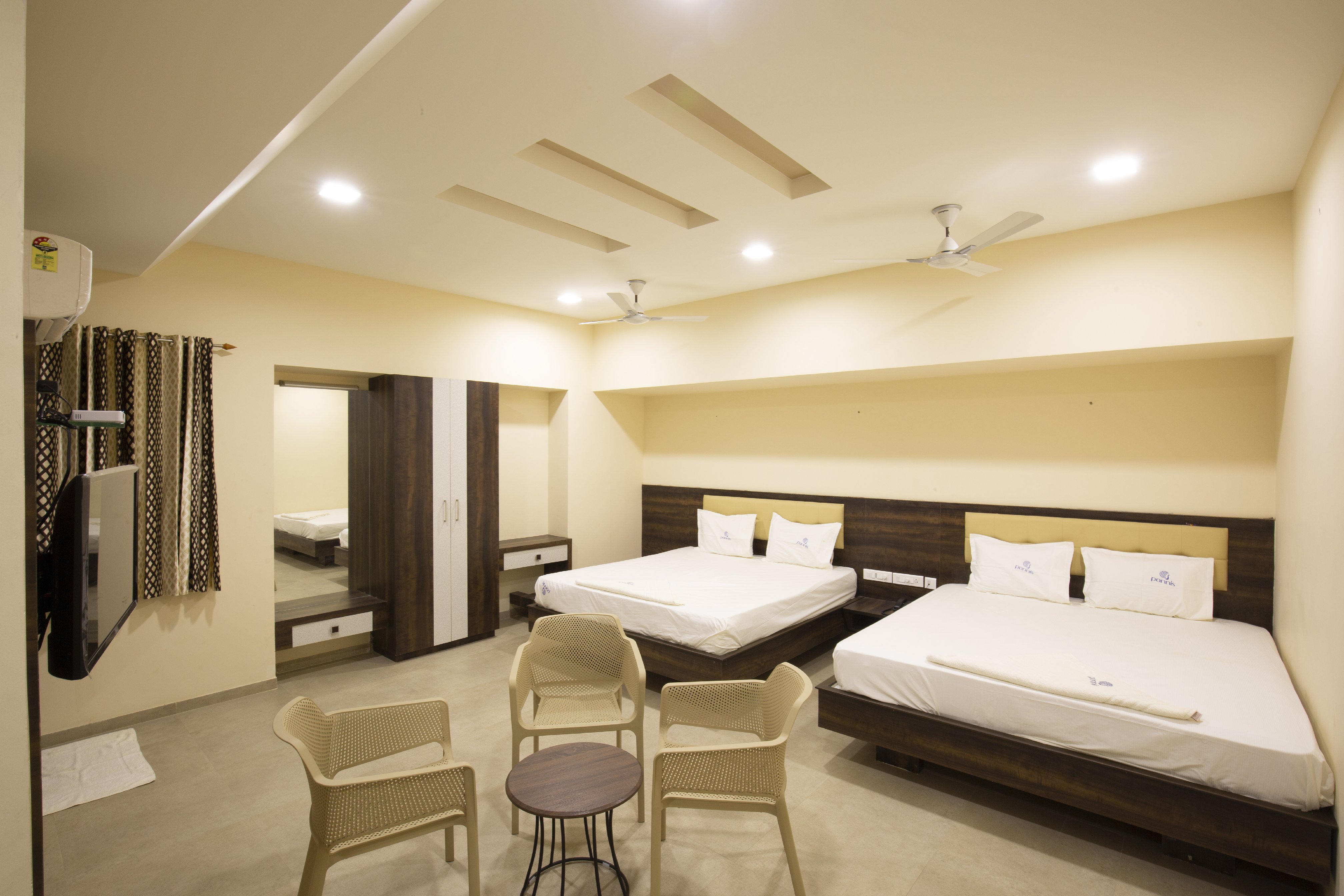 Ponnis Hotel Room Type - Family Room