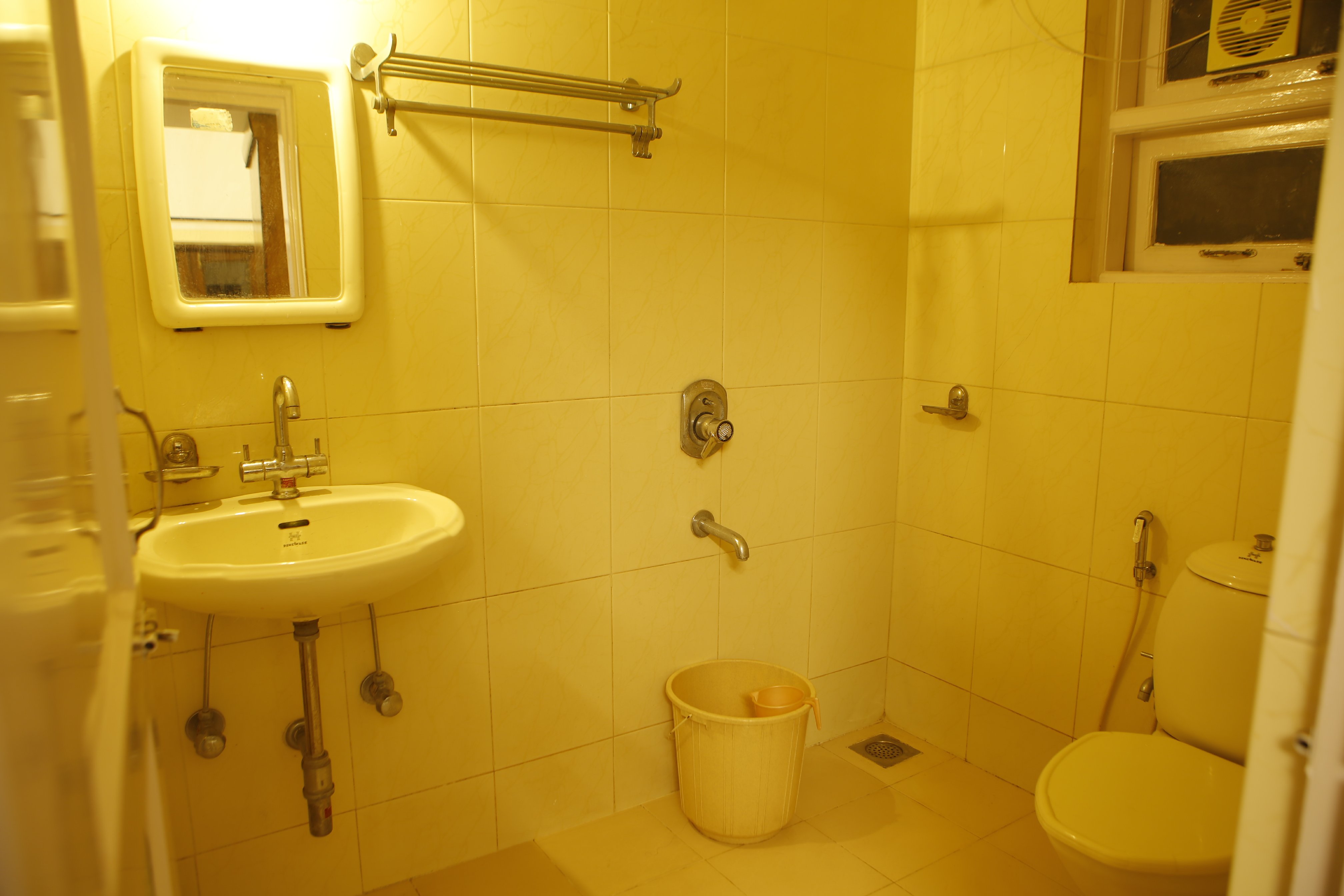 VIANNEY HOLIDAY HOMES - Tap to explore photos