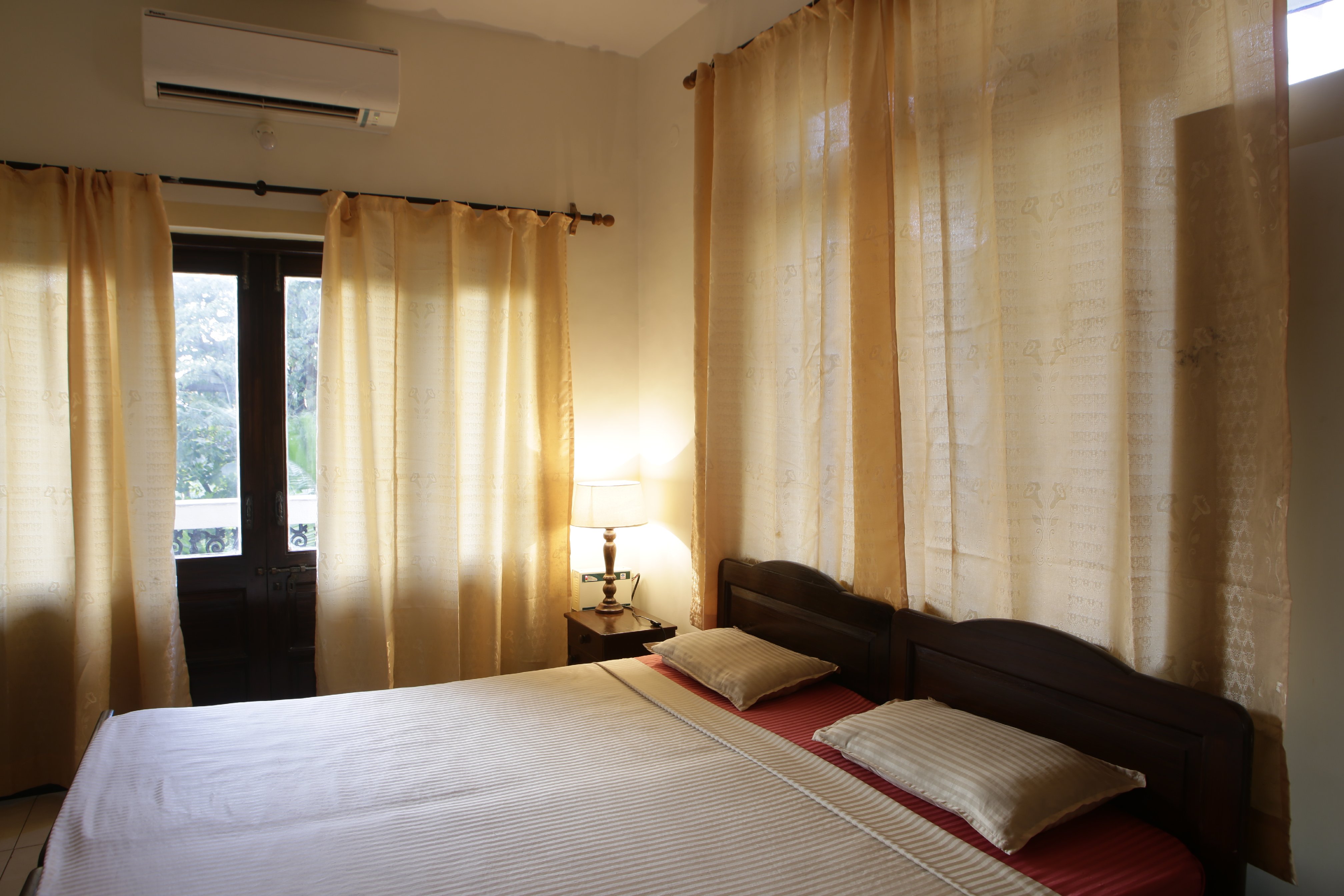 VIANNEY HOLIDAY HOMES - Tap to explore photos