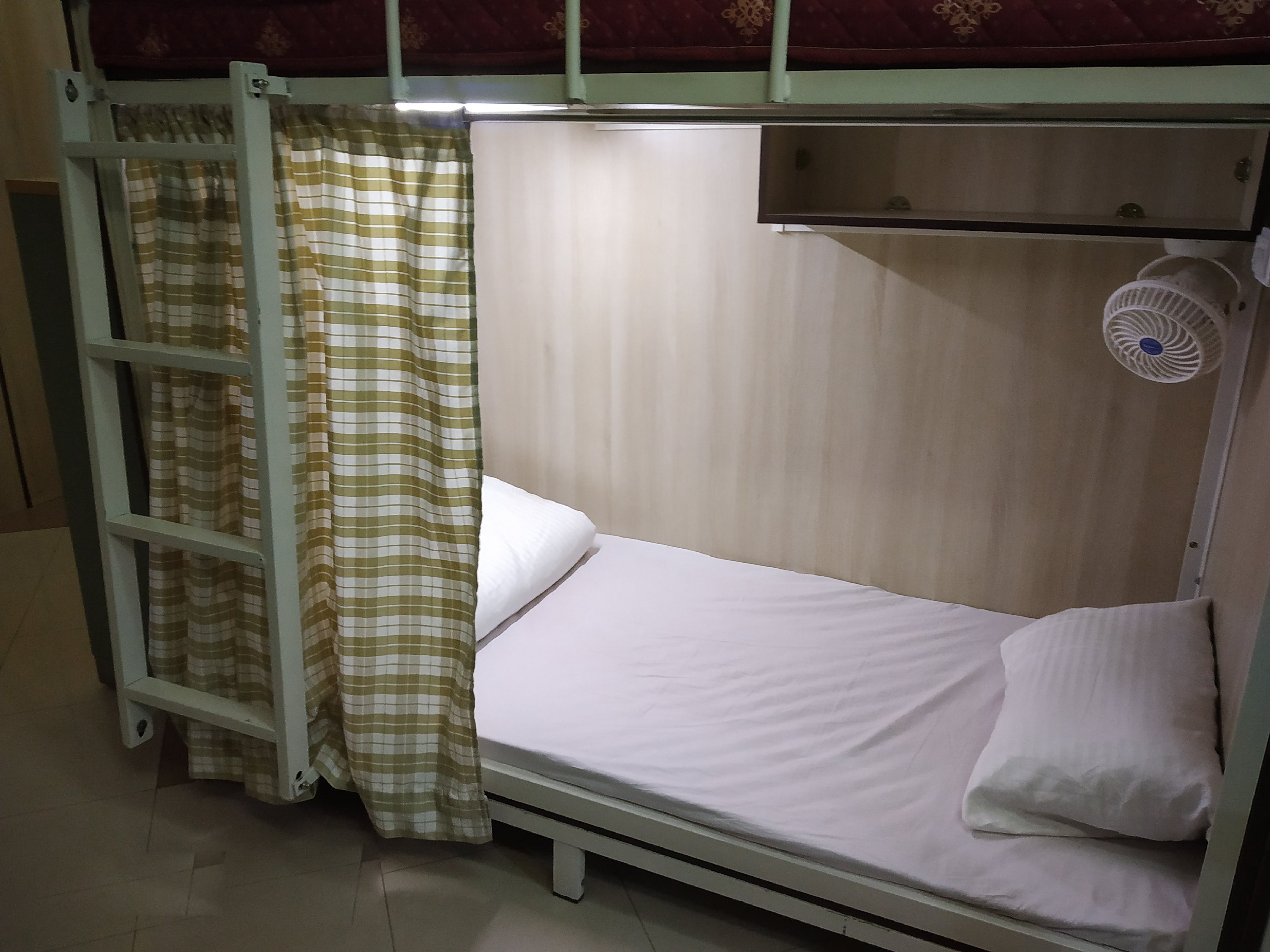 Abuzz Hostel, Mahape Room Type - Female Lower Dormitory