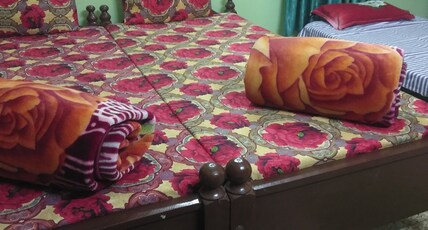 S.R.S. GUEST HOUSE Room Type - Deluxe Non AC