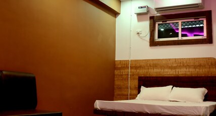 Kavya Residency Room Type - Super Deluxe Room