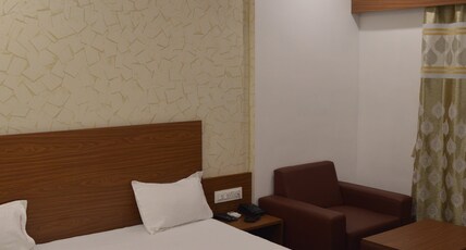 Hotel Shree Shiv Shakti Room Type - Deluxe