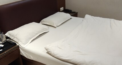 HOTEL AFRIDI INTERNATIONAL Room Type - Deluxe Room