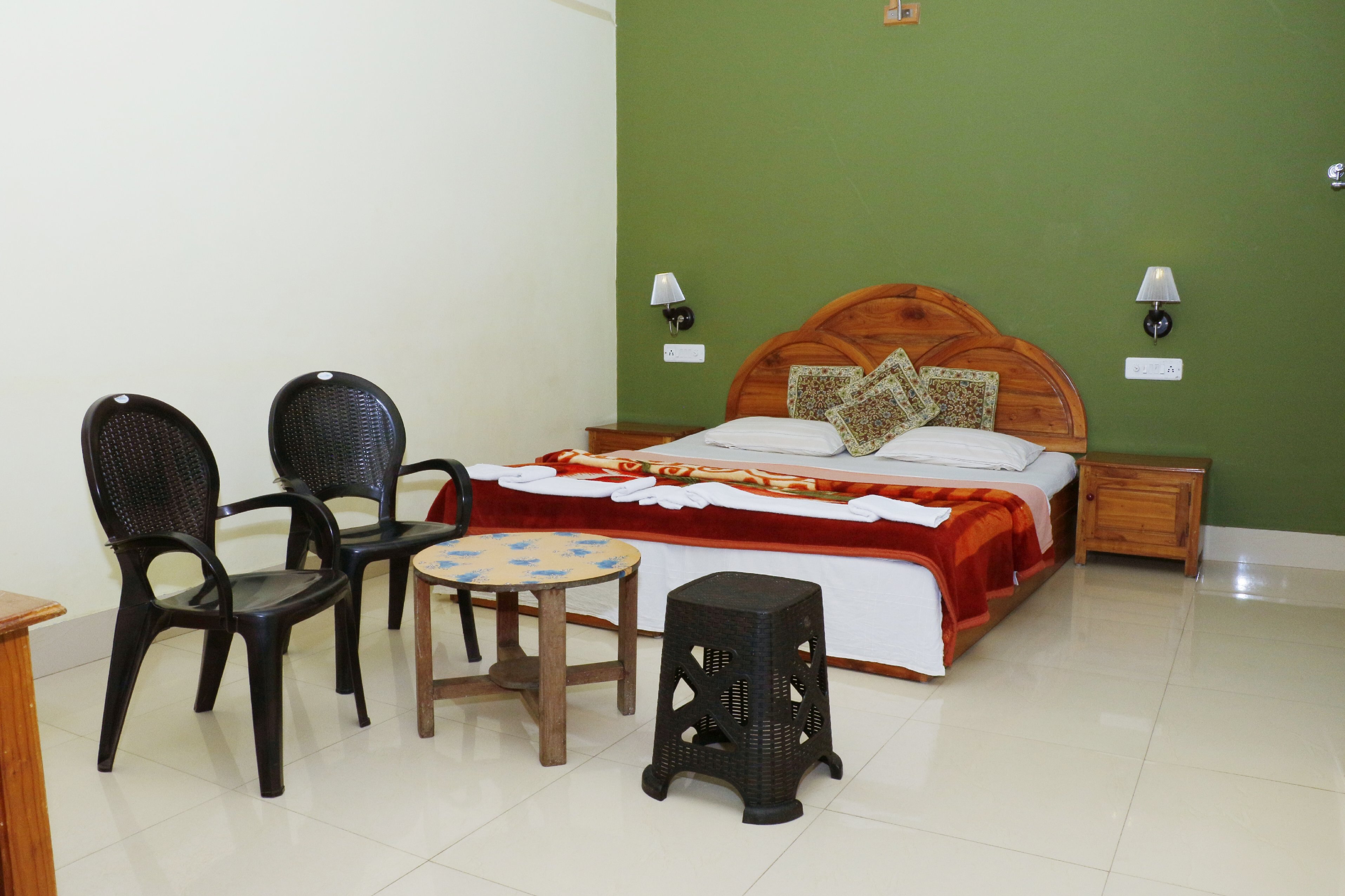 Kailas Homestay - Tap to explore photos