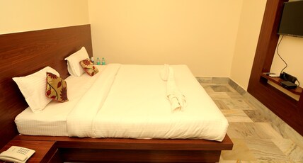 Landmark Inn Room Type - Deluxe Room