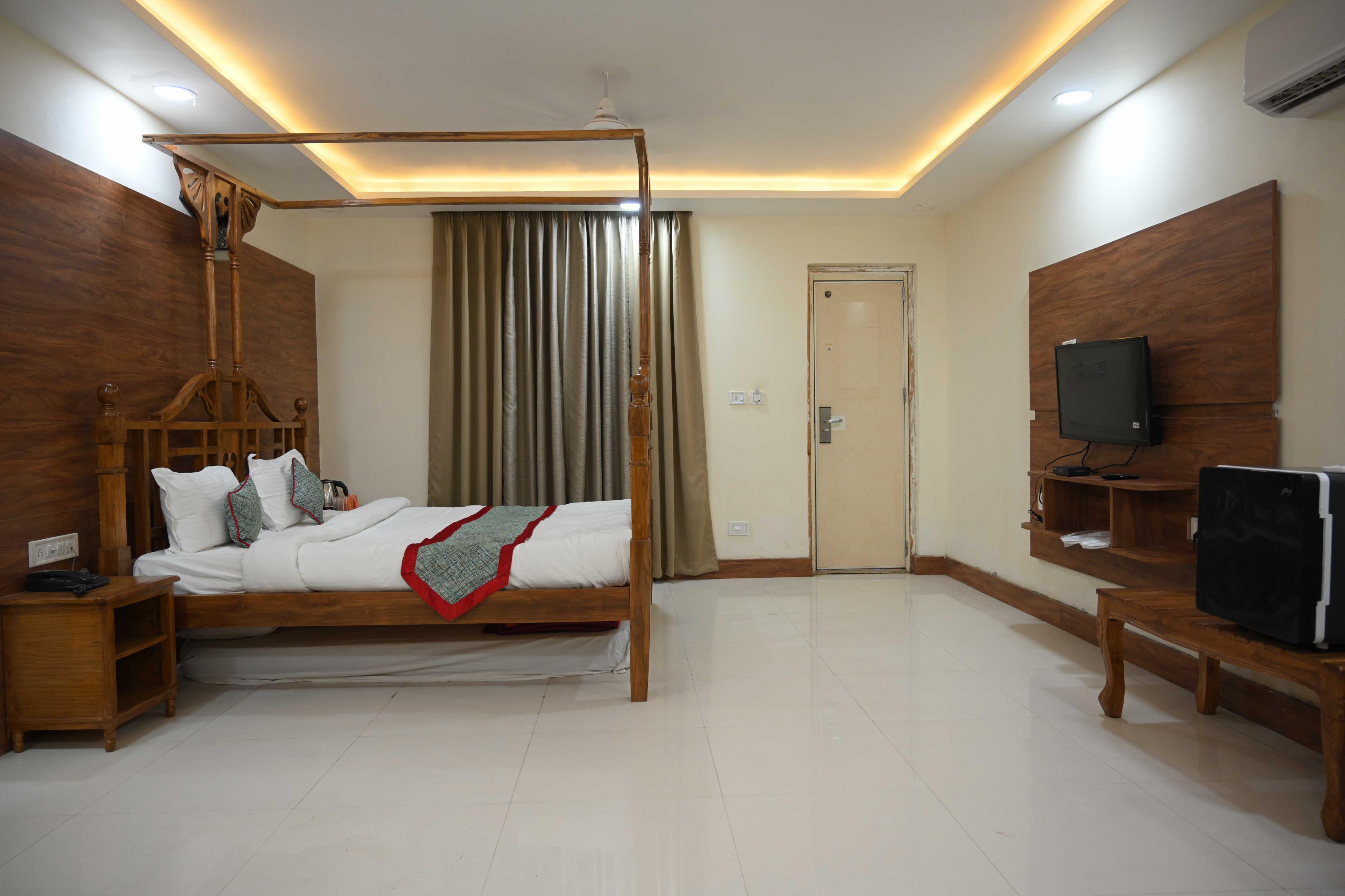 ORCHHA CLUB AND RESORT - Tap to explore photos