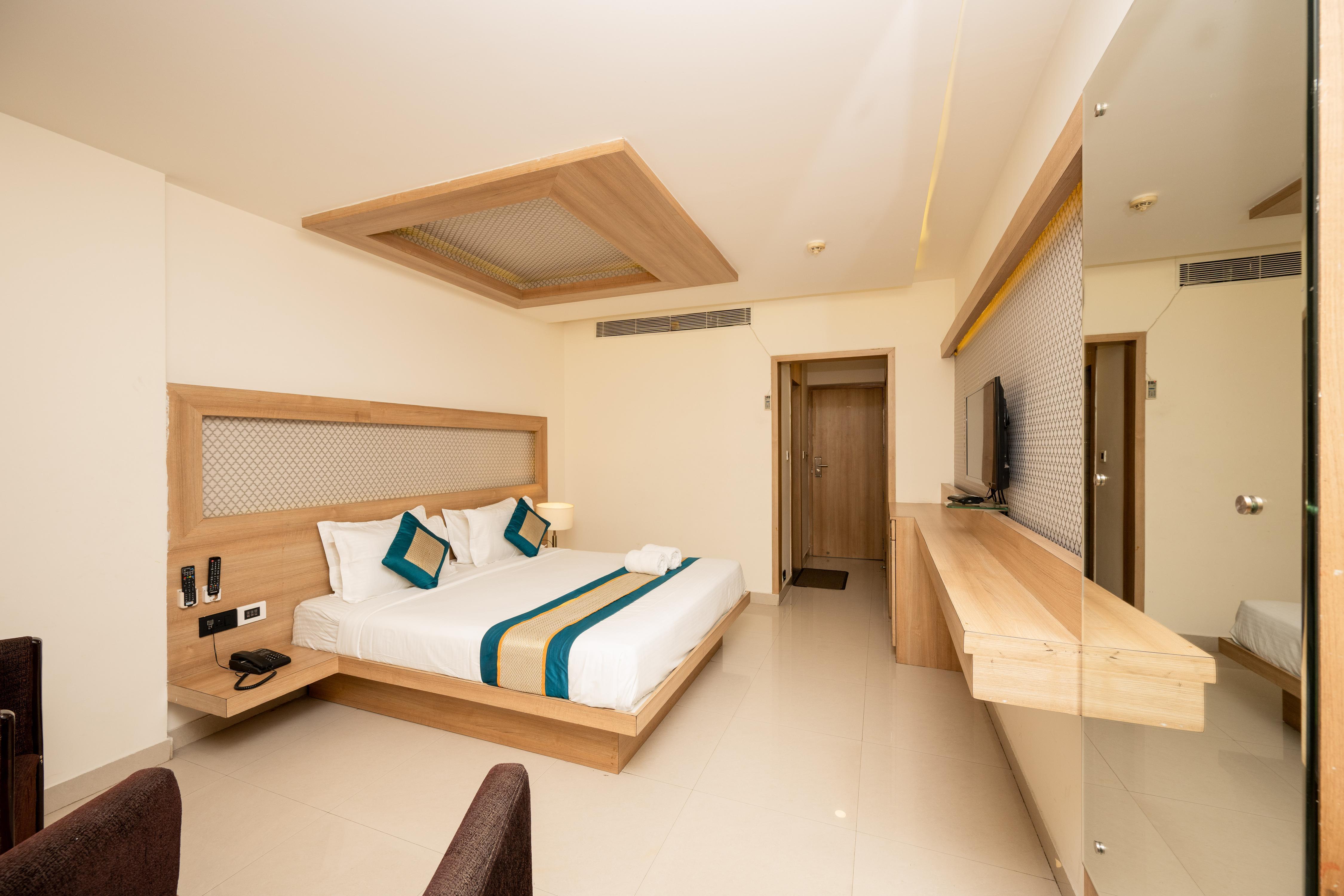 Hotel Q Star - Tap to explore photos