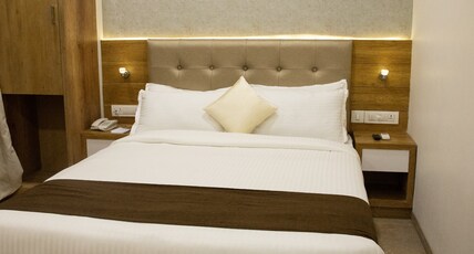 Grace Galaxy | Rooms in an Apartment Room Type - Tiny Room