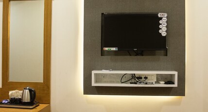 Grace Galaxy | Rooms in an Apartment Room Type - Royal Room