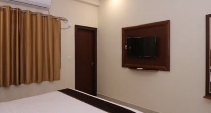 Hotel Dev Ganga Room Type - Deluxe Room