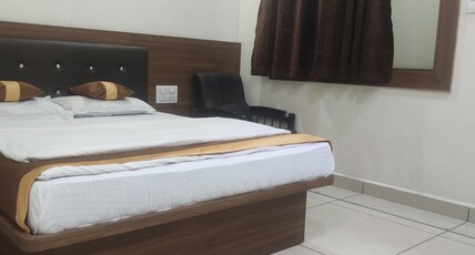 Hotel Natraj & Food Park Room Type - Classic (2X)