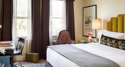 Graduate by Hilton Berkeley Room Type - 1 KING MOB HEAR ACC TUB