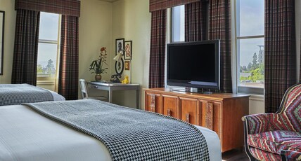 Graduate by Hilton Berkeley Room Type - GRAD DD CAMPANILE TOWER VW