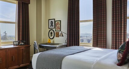 Graduate by Hilton Berkeley Room Type - GRADUATE QUEEN TOP FLOOR