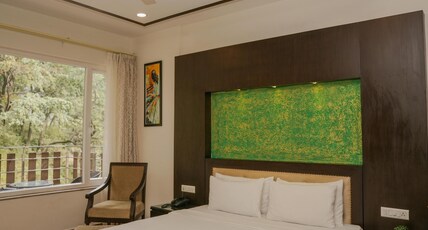The Grand Shiva Resort & Spa Room Type - Premium Room With Balcony And Valley View