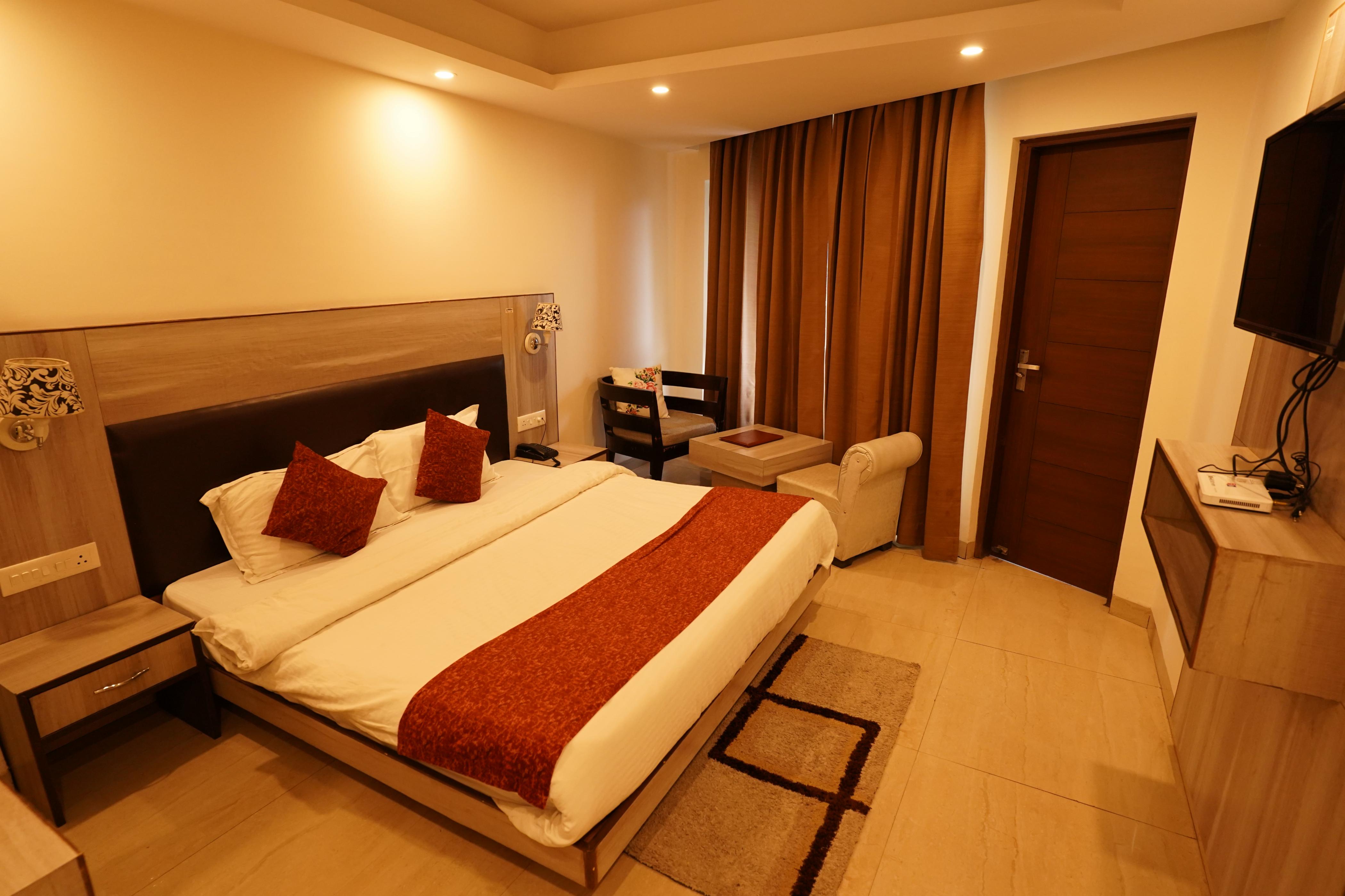 La Hill Vista Room Type - Deluxe room with view