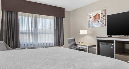 Best Western Gateway Adirondack Inn Room Type - 1 King Bed, Non-Smoking, Studio, Executive Room, Cooking Tops, Microwave And Refrigerator, Wi-Fi, Fu