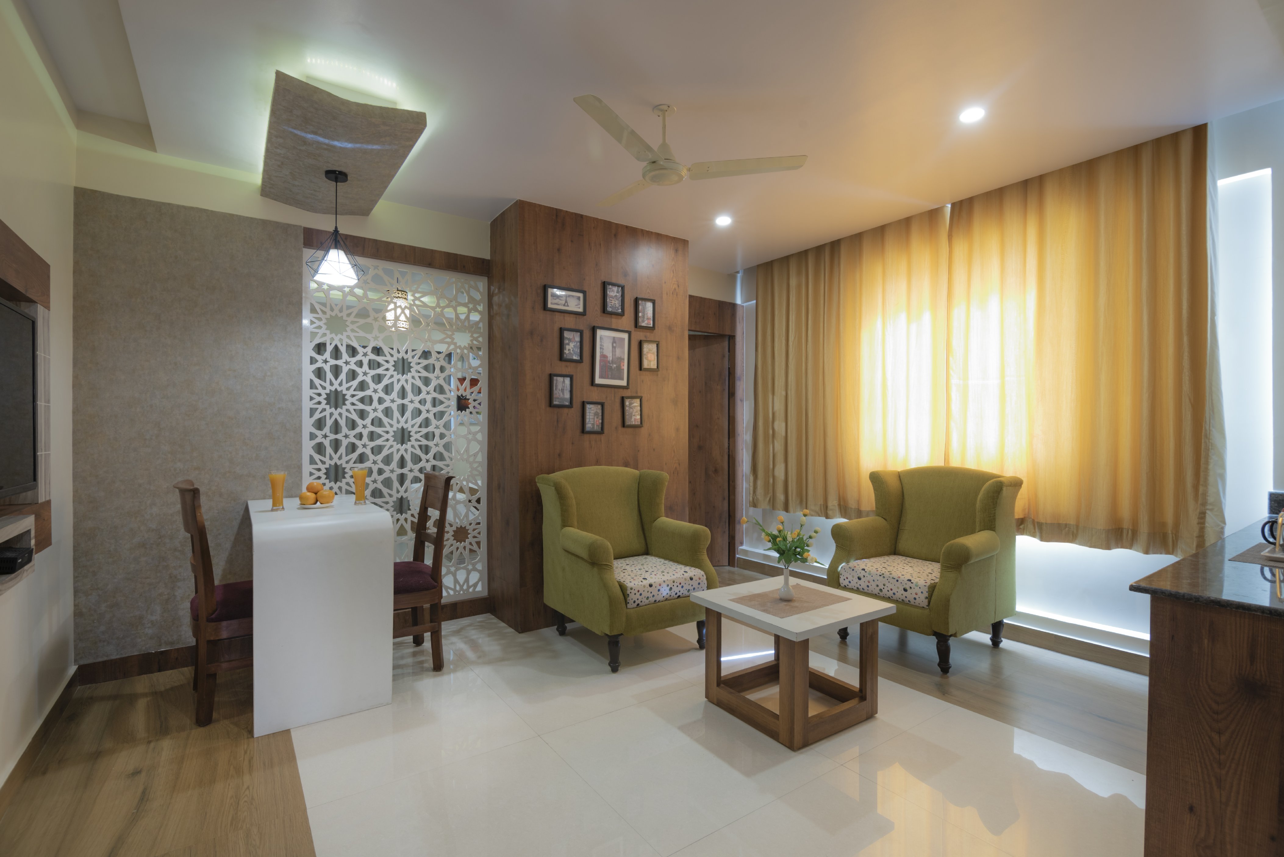 Hotel Monarch International Room Type - Suite