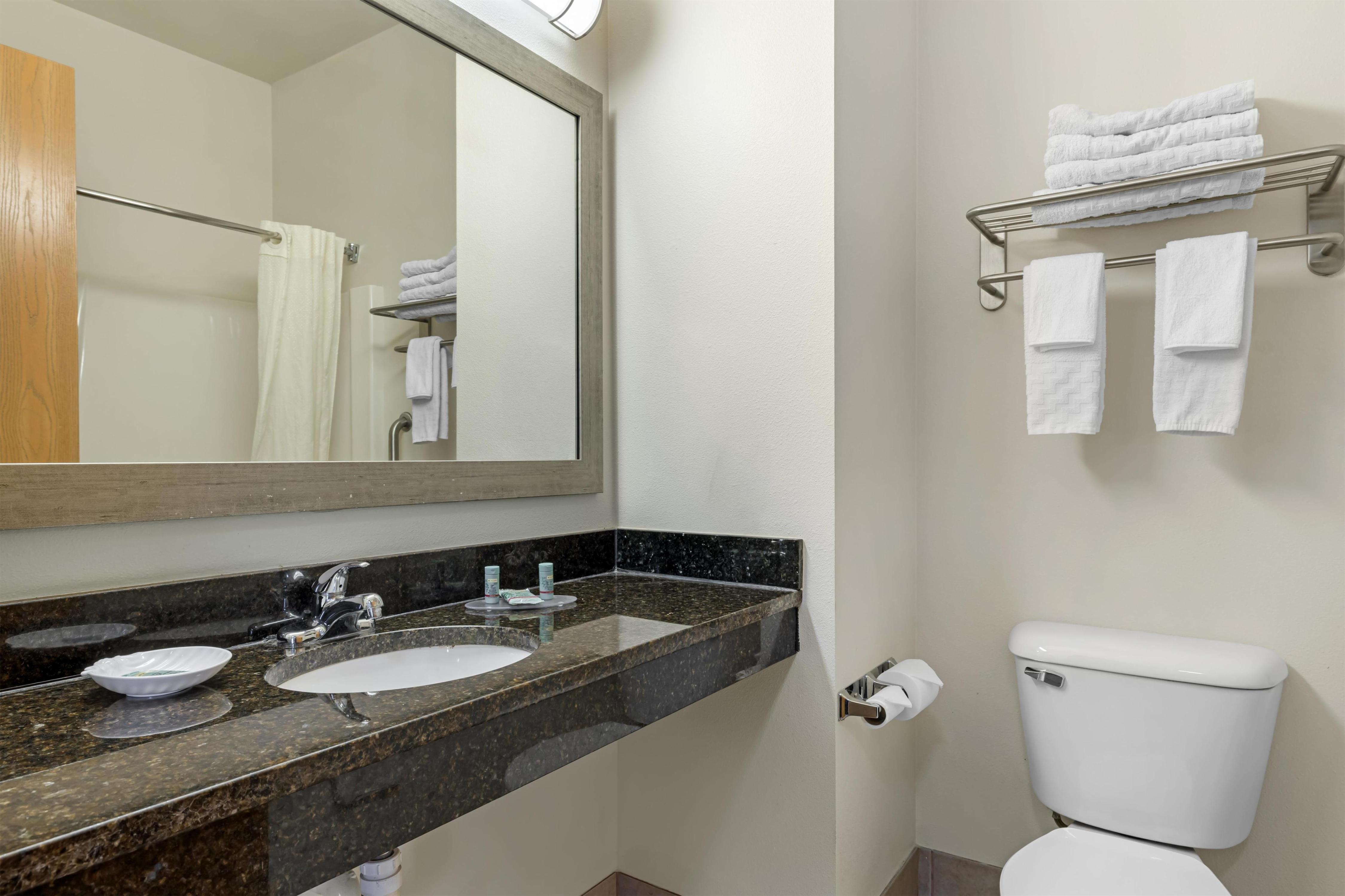 Best Western Plover-Stevens Point Hotel & Conference Center - Tap to explore photos
