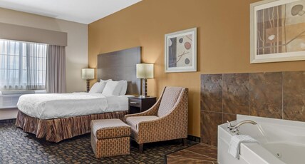 Best Western Plover-Stevens Point Hotel & Conference Center Room Type - Suite-1 King Bed, Non-Smoking, Whirlpool, Work Desk, Chair, Microwave And Refrigerator, Full Breakfa Best Western Plover-Stevens Point Hotel & Conference Center Room Type - Suite-1 King Bed, Non-Smoking, Whirlpool, Work Desk, Chair, Microwave And Refrigerator, Full Breakfa