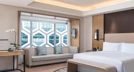 Conrad Manila Room Type - KING PREMIER ROOM