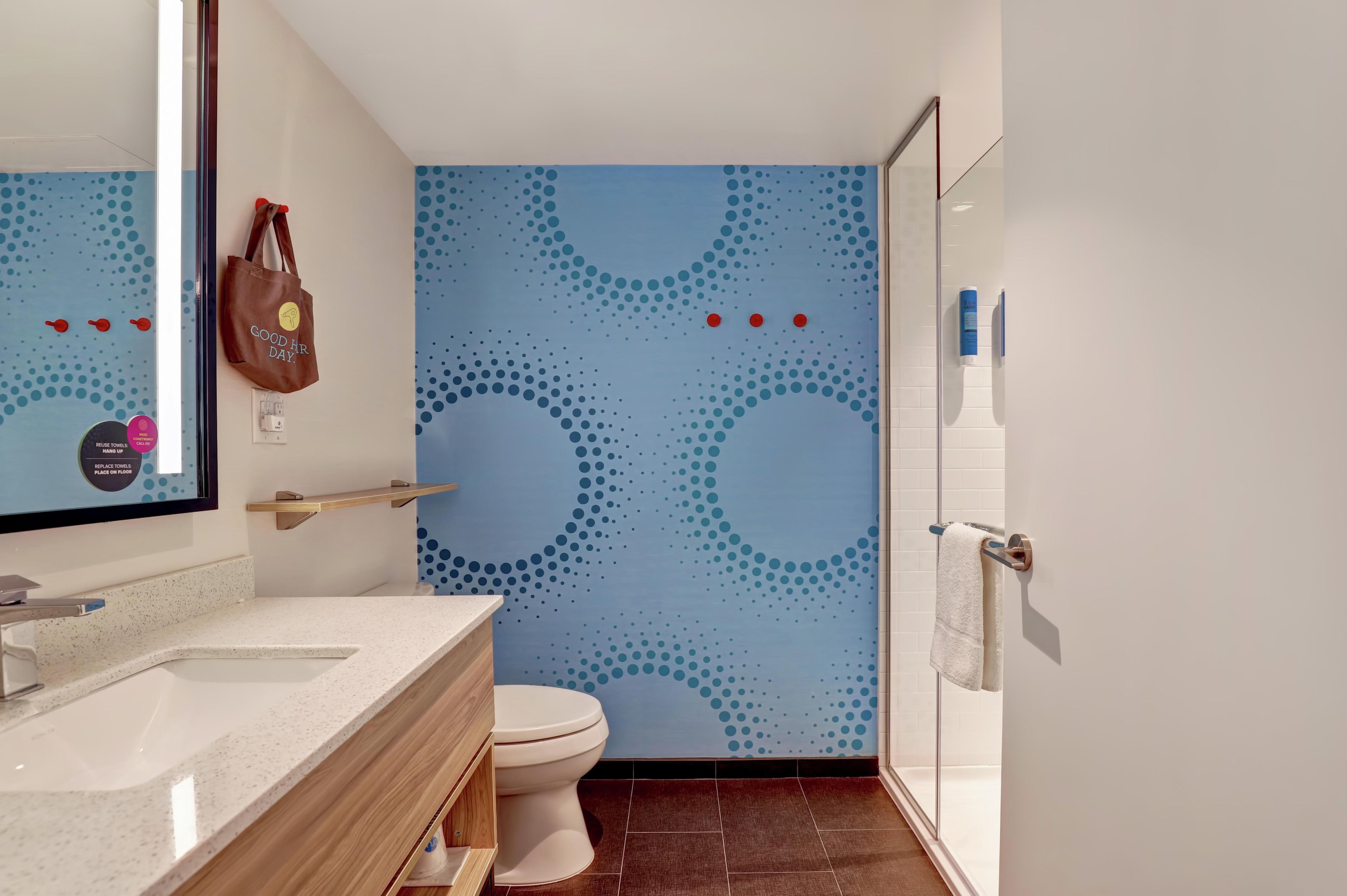 TRU BY Hilton Edmonton Windermere - Tap to explore photos