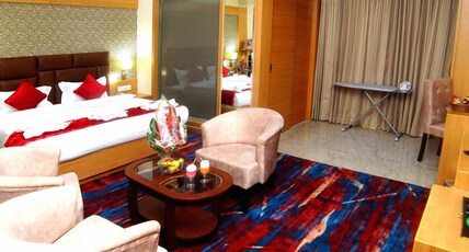 Hotel Landmark Near Golden Temple Room Type - Executive Room