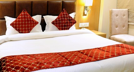 Hotel Landmark Near Golden Temple Room Type - Superior Room No View