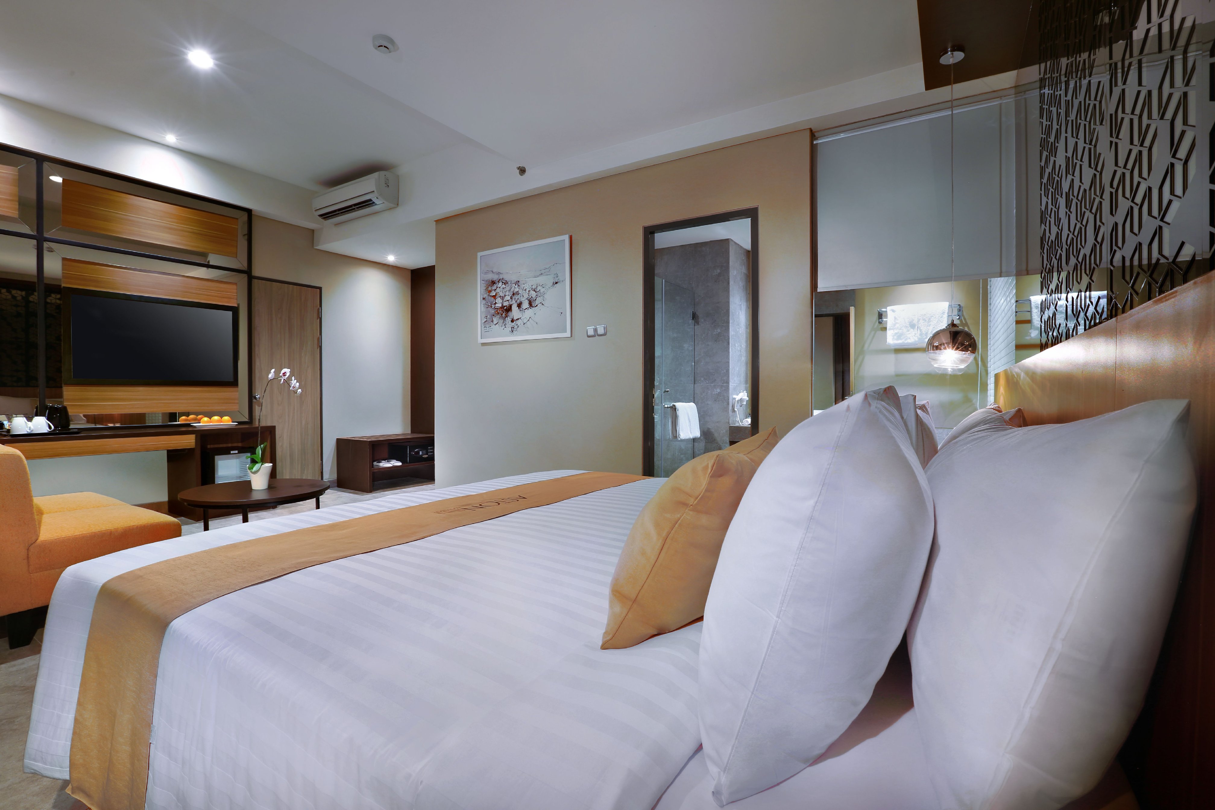 Aston Inn Mataram - Tap to explore photos