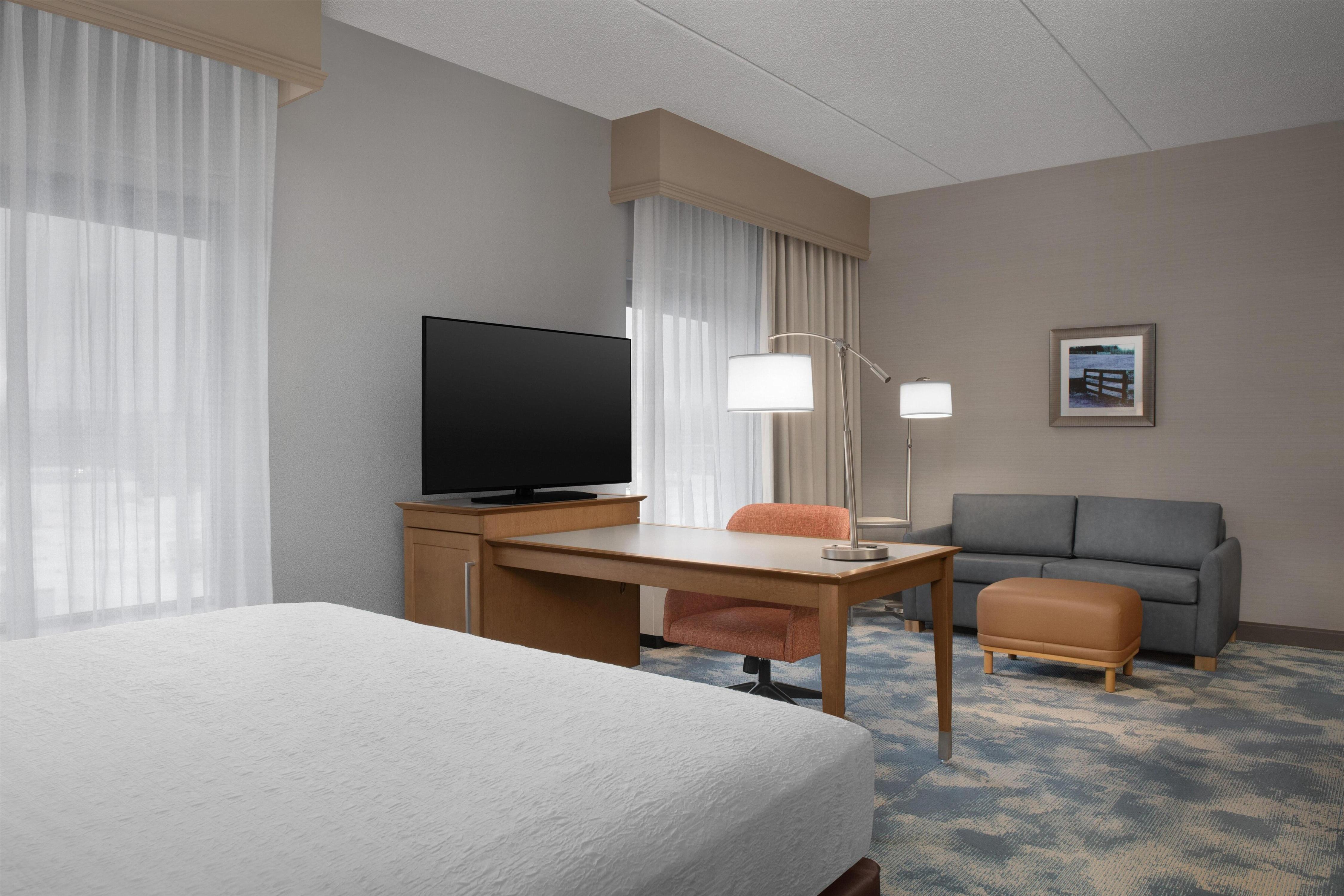 Hampton Inn & Suites Baltimore North/Timonium, MD - Tap to explore photos