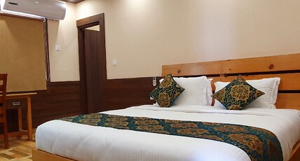 Hotel Buddha House Himalayan Brothers Room Type - Cozy Queen