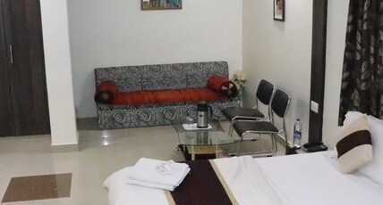 Sai Palace Hotel Room Type - Deluxe Room