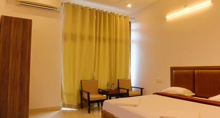 Tapovan Cottages Room Type - Premium Room (Mountain View)