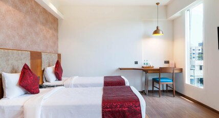 7 Apple Hotel - Viman Nagar, Pune Room Type - Standard Room with Work Desk