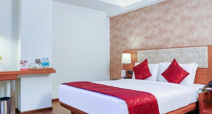 7 Apple Hotel - Viman Nagar, Pune Room Type - Junior Suite Room with Balcony