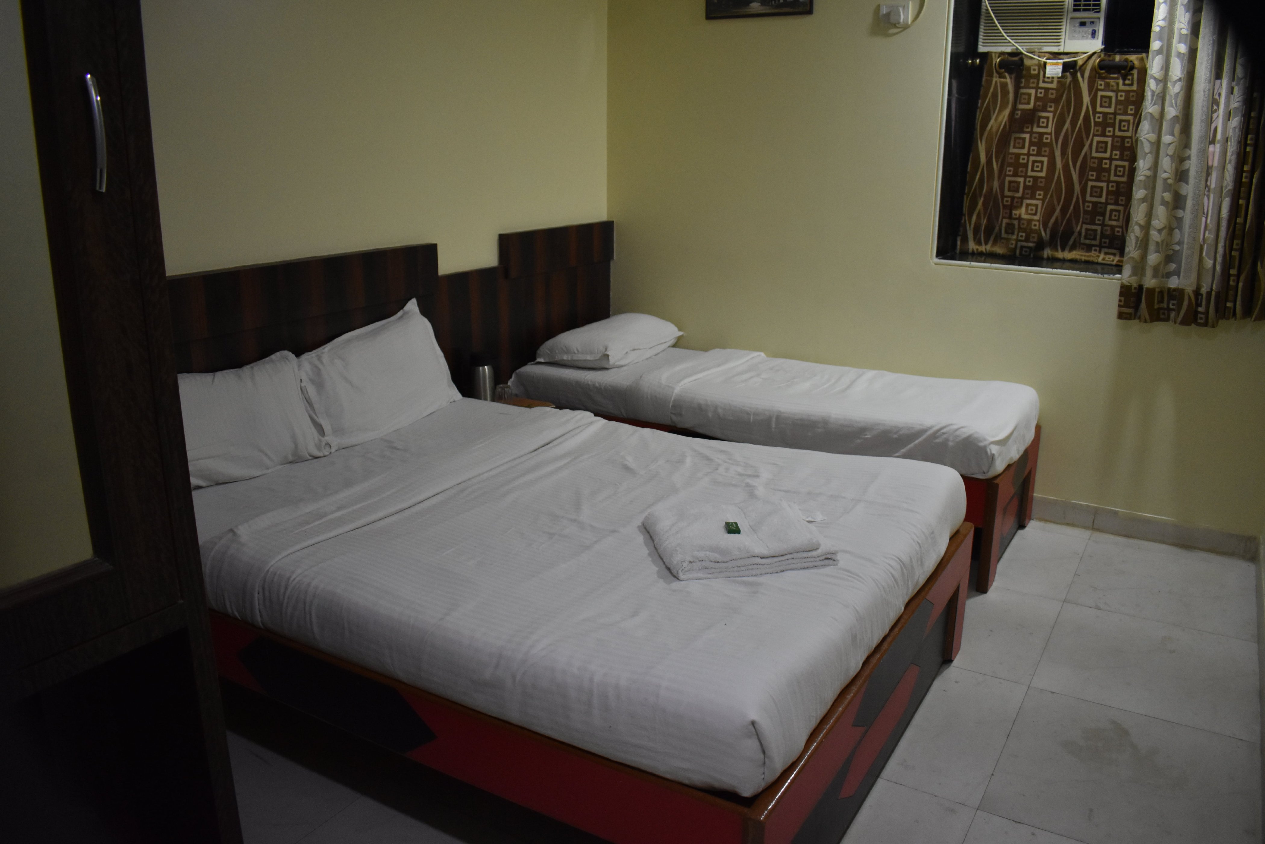 Hotel Sea View Room Type - Deluxe Ac Triple Bed
