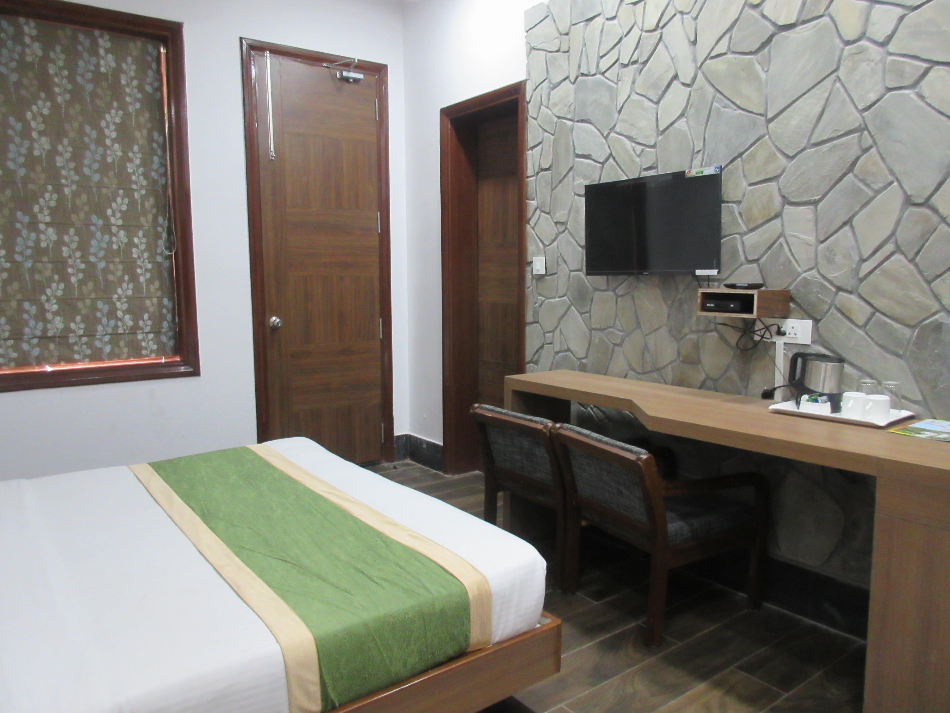 Shivani Foods and Resort Room Type - Deluxe Room
