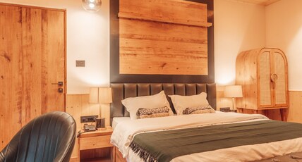 Cottage Woodland Retreat Room Type - 3 Bedroom Orchard Cottage Suite Room Cottage Woodland Retreat Room Type - 3 Bedroom Orchard Cottage Suite Room