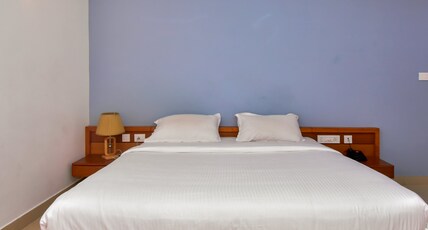 Hotel BKM International Room Type - Deluxe Double King Room